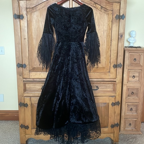 Incharacter Costumes Gothic Vampiress Costume - Picture 6 of 8